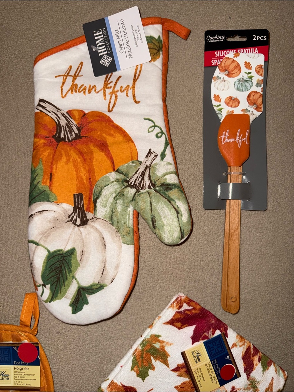 Fall Kitchen Set - Picture 2 of 3